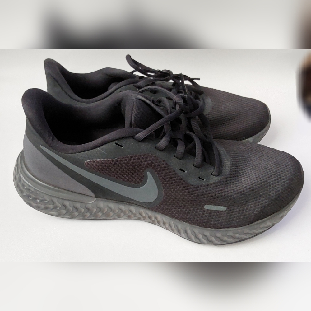 Nike Revolution 5 Size 11 No Box
